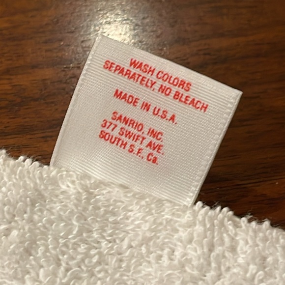 VINTAGE 80S SANRIO HELLO KITTY CHILDREN'S BATH TOWEL - Picture 7 of 9